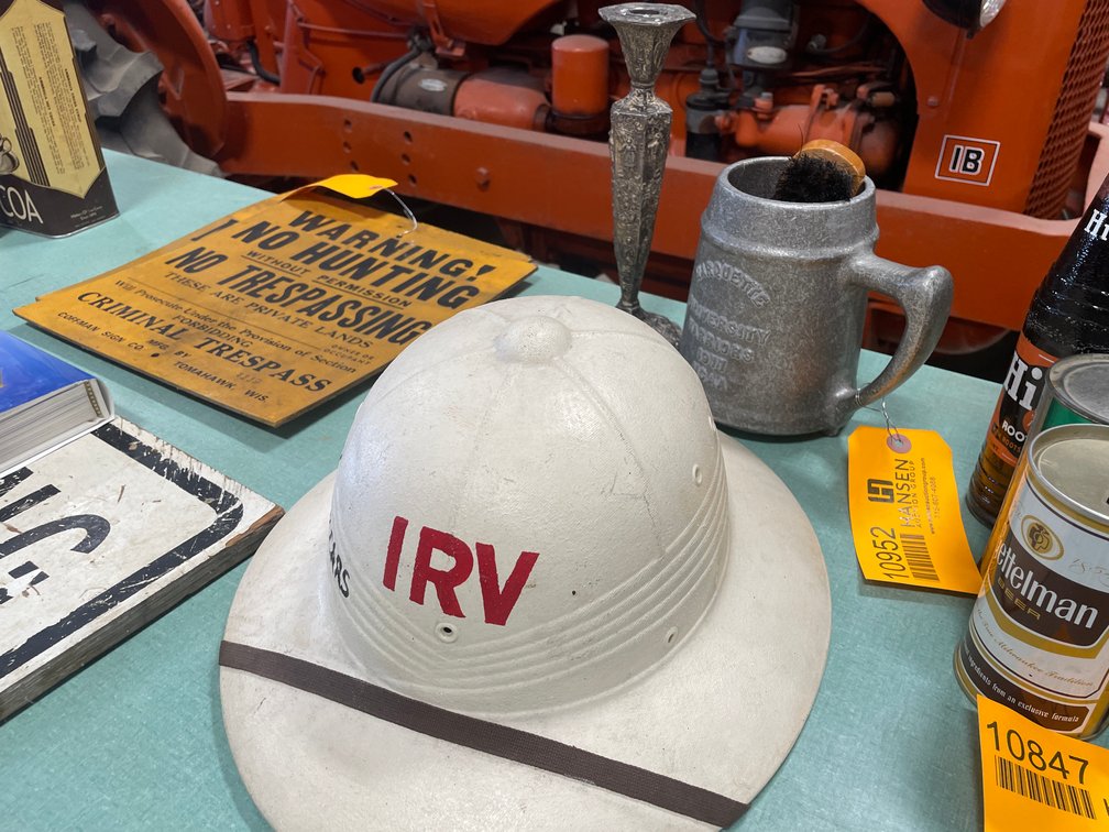 Milwaukee Collectibles (Fort Atkinson, WI)