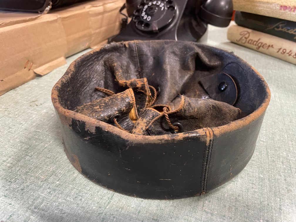 Antique Collar Pouch (Fort Atkinson, WI)