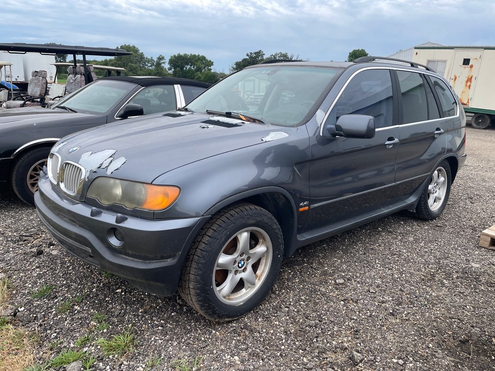 2002 BMW X5 AWD SUV (Has WI Title)