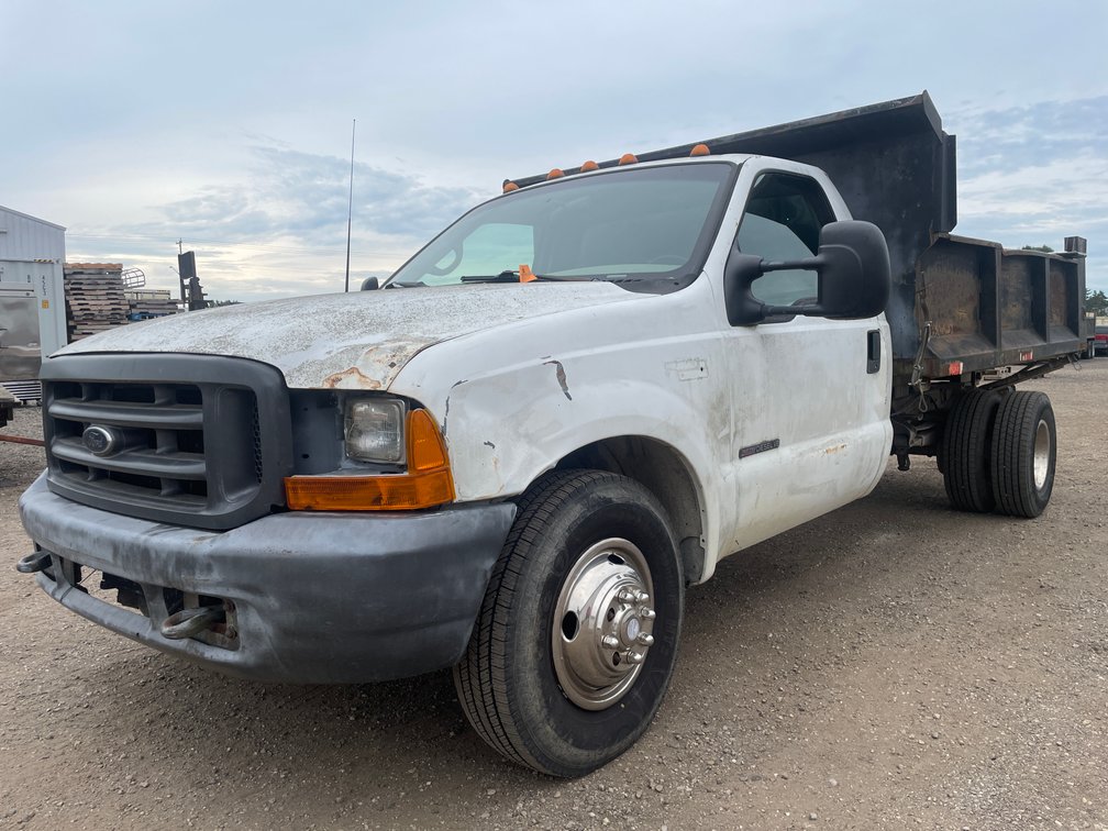 2000 Ford F350 Baby Dump Truck (Has WI Title)