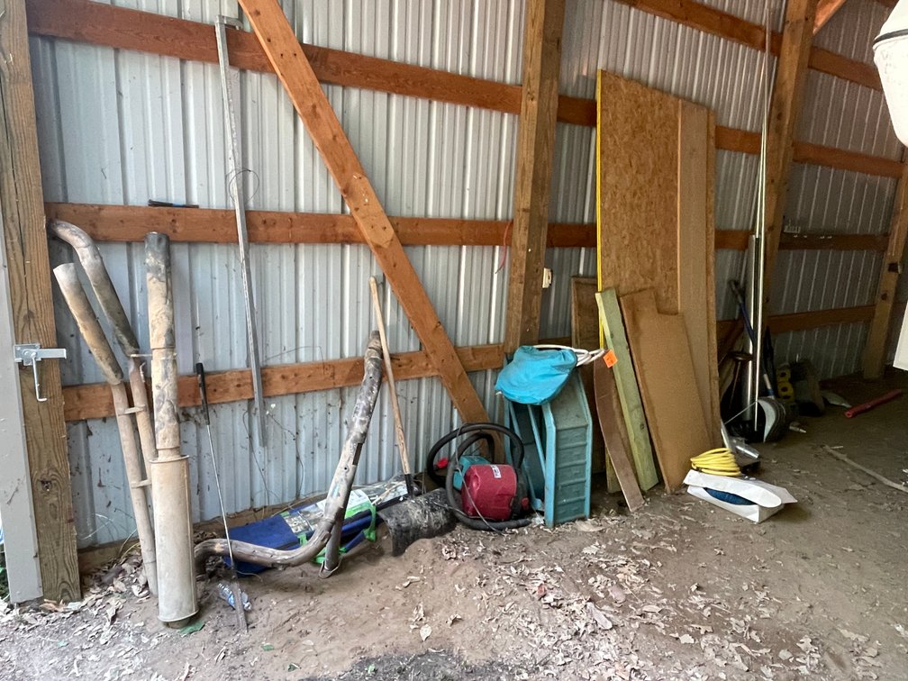 Contents of Wall