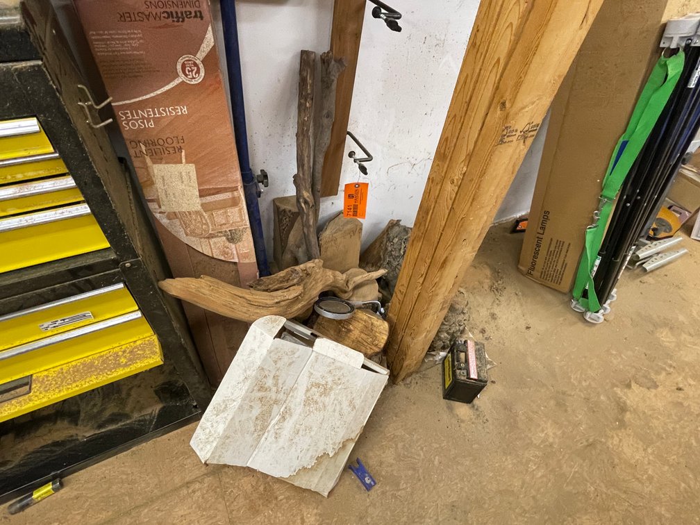 Contents of Wall