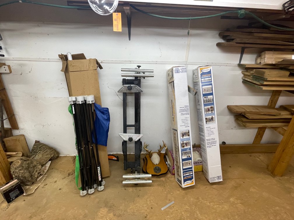 Contents of Wall