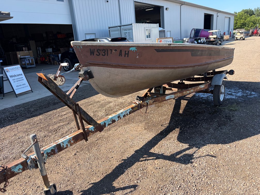 14’ Aluminum V Hull Boat with Trailer (Sells with Bill of Sale)
