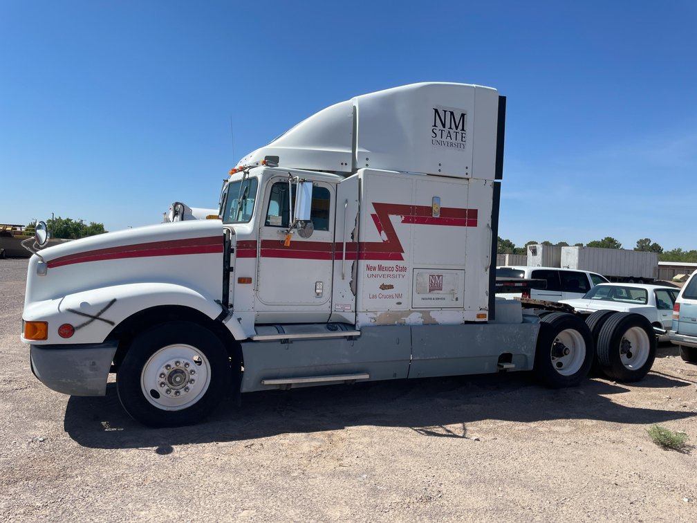 1992 International Eagle F9400 Tractor Truck (Offsite in Las Cruces)(NO Title)