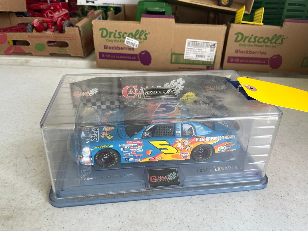 1999 Hendrick Motorsports #5 Terry Labonte Car (Blair, WI)