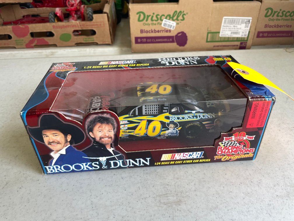#40 Sterling Marlin Brooks & Dunn Car (Blair, WI)
