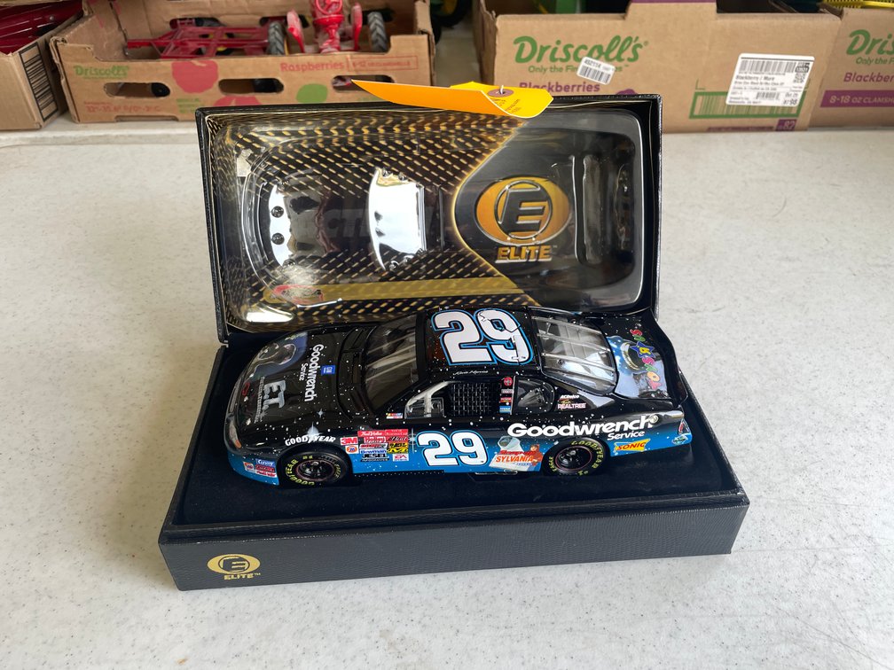 Elite Goodwrench #29 Harvick Car (Blair, WI)