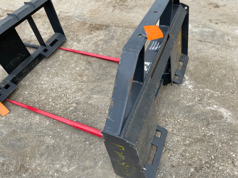 Landhonor 2-Tine Bale Spear Attachment