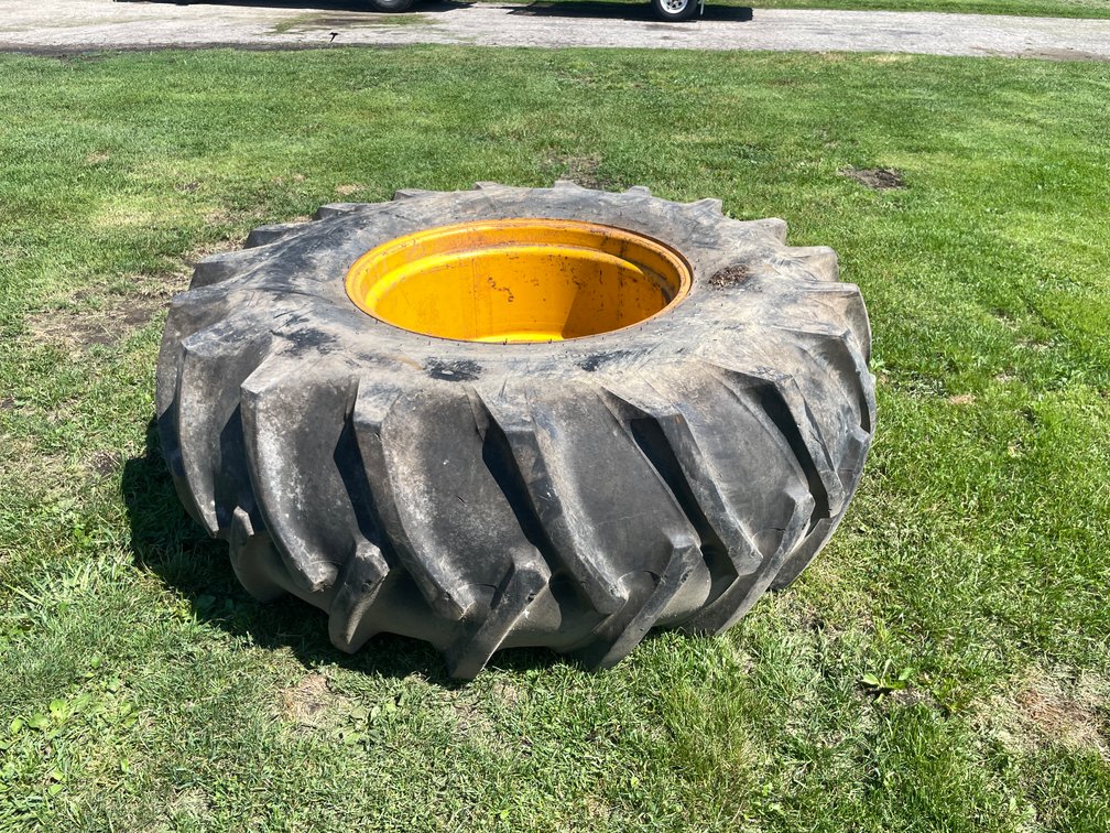 Firestone 24.5 x 32 Tire
