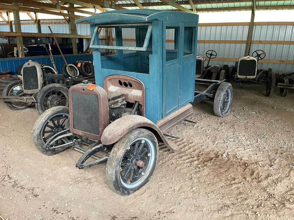 20's Era Chevy Pickup (No Title)