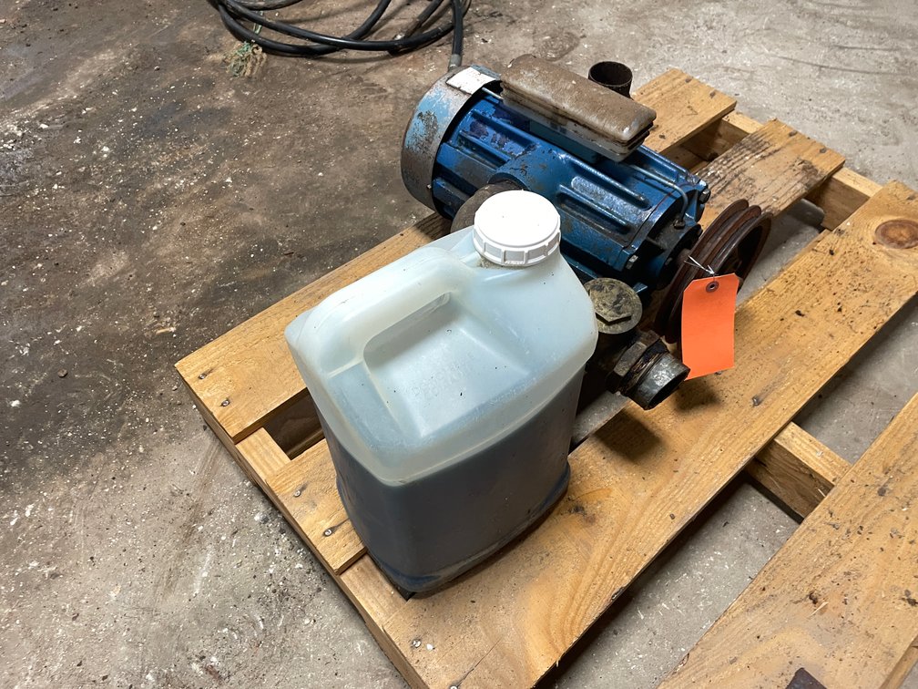 Vacuum Pump