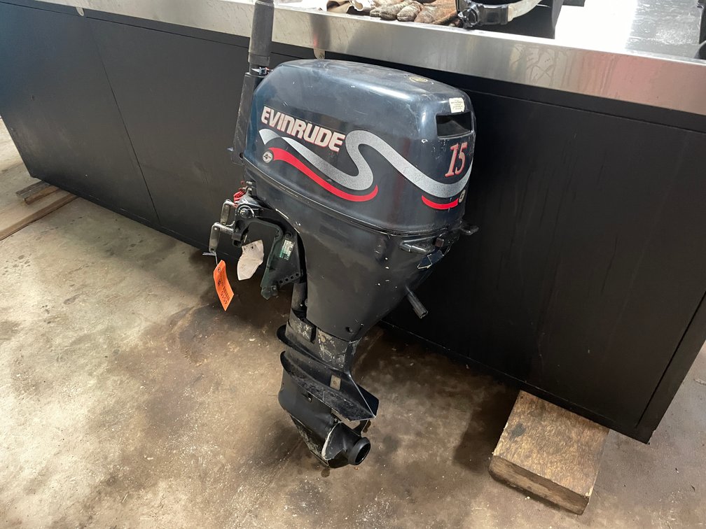 Evinrude 4-Stroke 15 Hp Motor