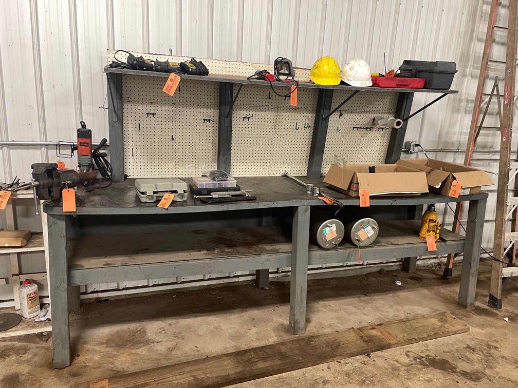 Wooden Work Bench with Vise