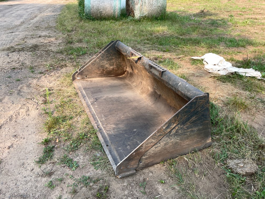Bobcat Skid Steer Bucket