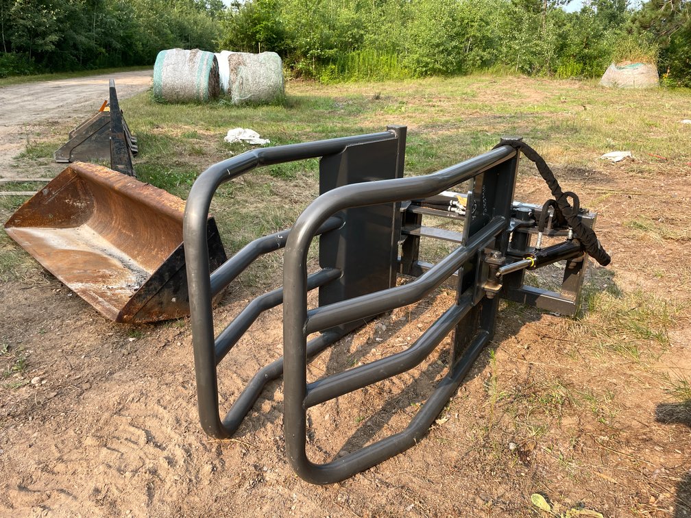 CID Skid Steer Mount Bail Squeezer