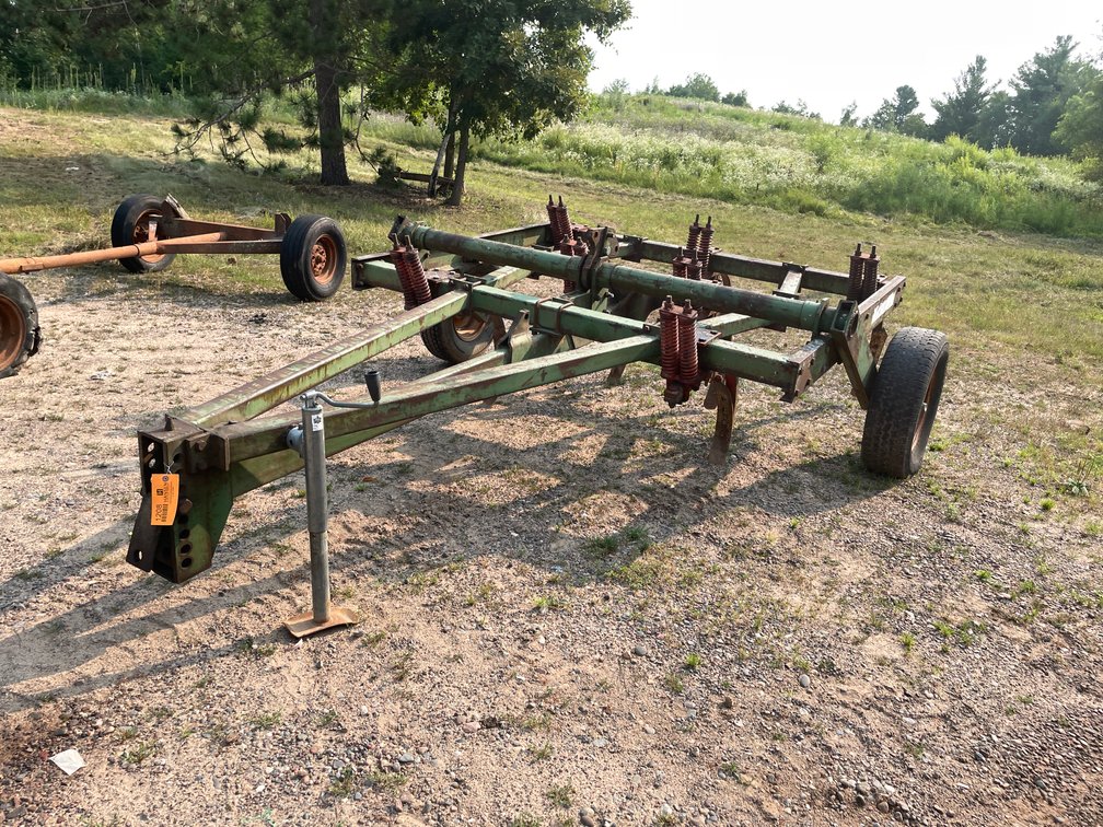 Kewanee 180 Chisel Plow