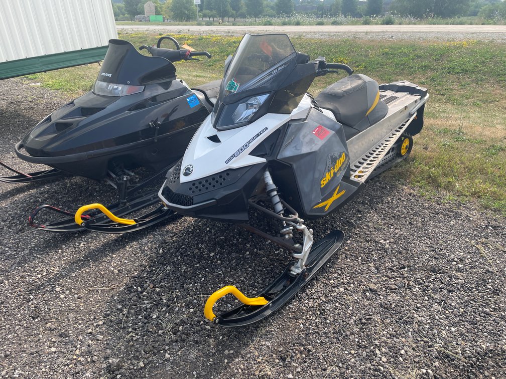 2009 Skidoo Renegade 600HO Etec Snowmobile