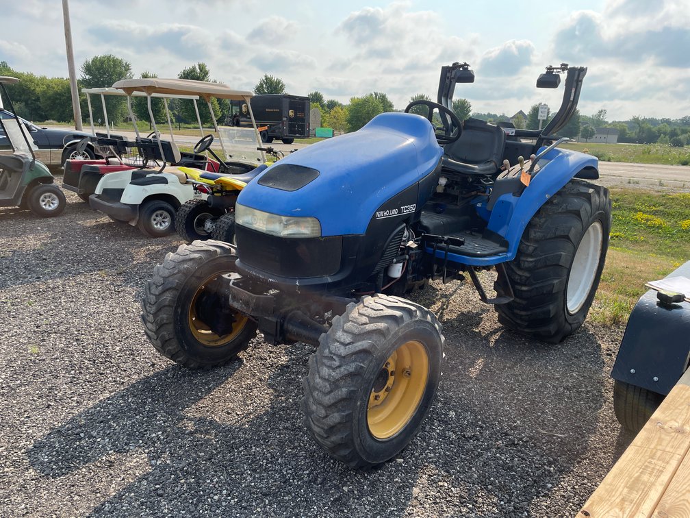 New Holland TC35D Tractor