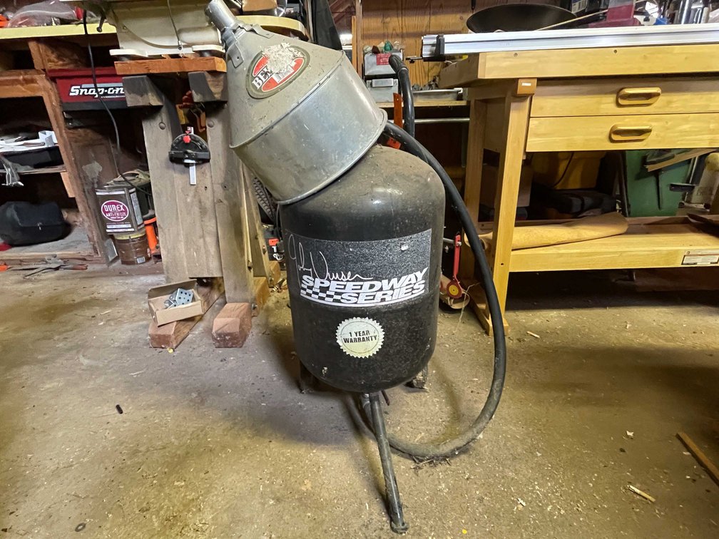 Speedway Series Portable Abrasive Sandblaster