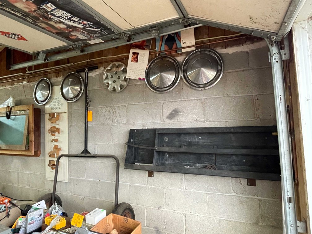 Wall Contents