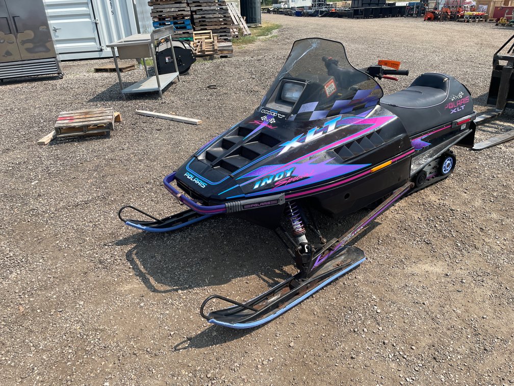 1995 Polaris Indy XLT 440 Snowmobile (No Reg. Card)