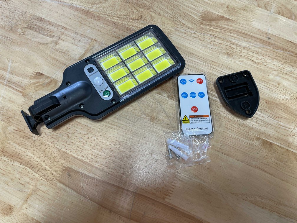 Solar Powered Street Lamp (CW)