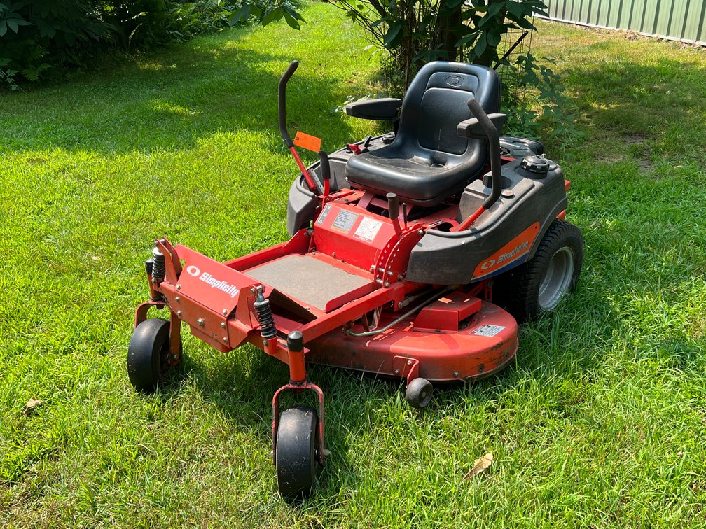 Simplicity Zero Turn Mower