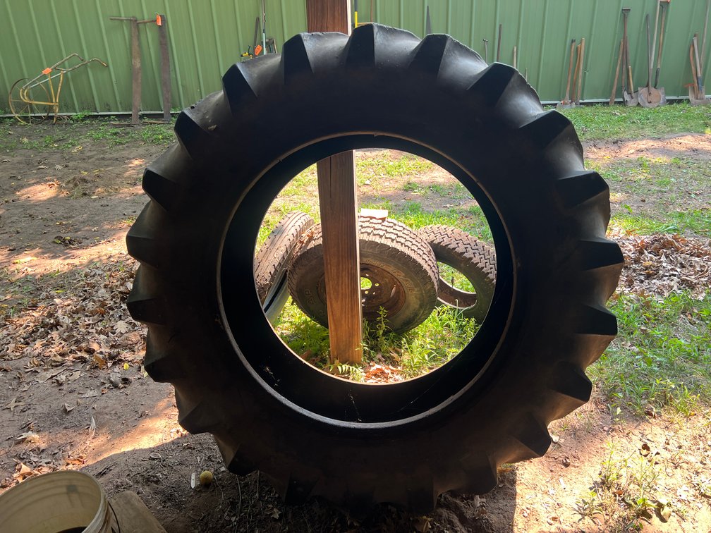 (1) B.F.Goodrich 16.9-34 Tire
