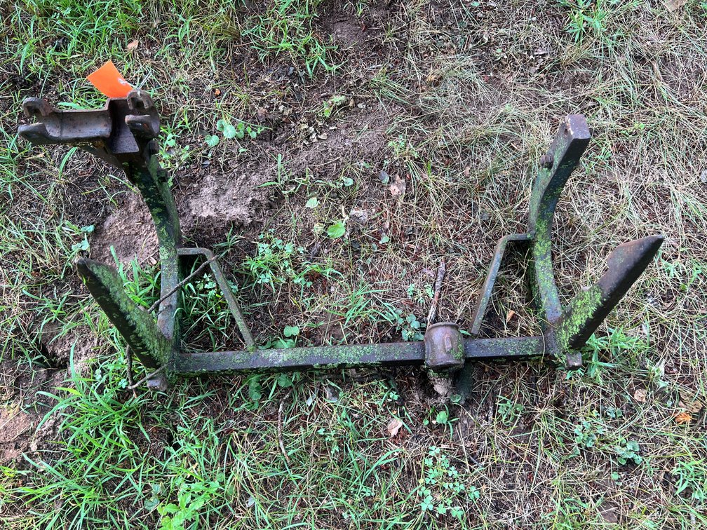 IH Fast Hitch Mount
