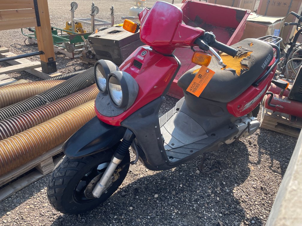 2004 Yamaha Zuma 50cc Moped (No Title)