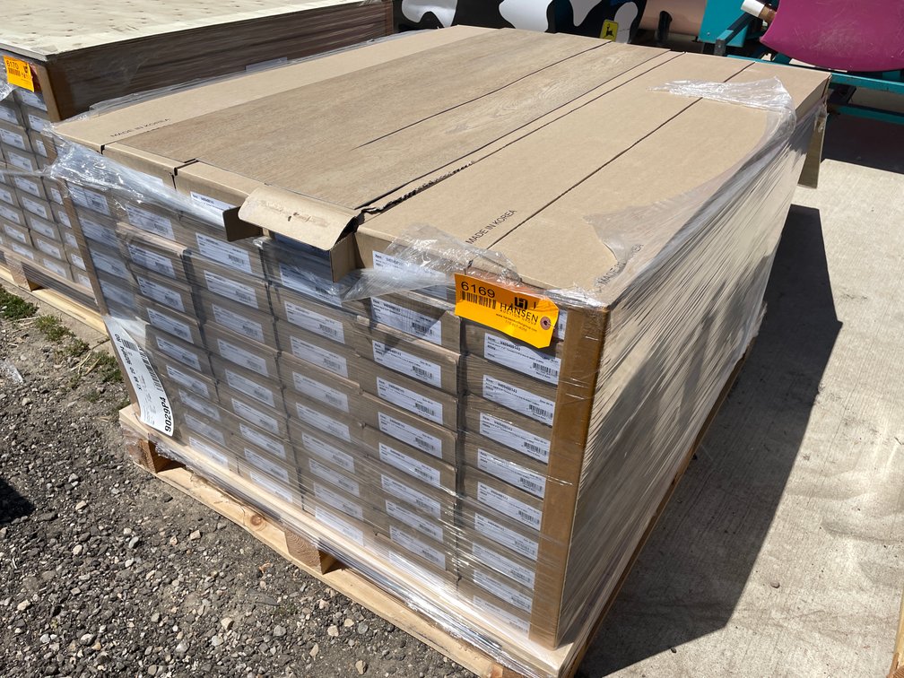 3,138 Sq. Ft. SHAW Reside Hearth 100 % Waterproof Vinyl Planks
