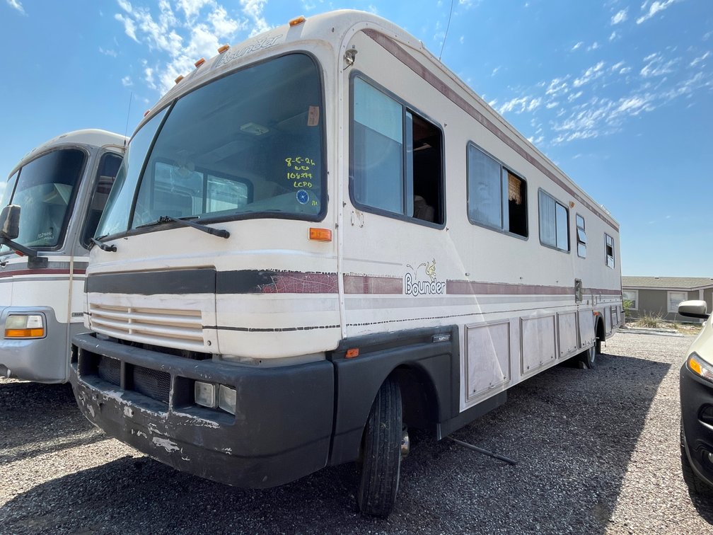 1992 Fleetwood Bounder (Has NM Title)