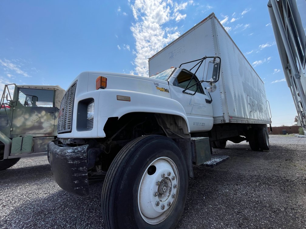 1990 GMC C7H042 (Has NM Title)