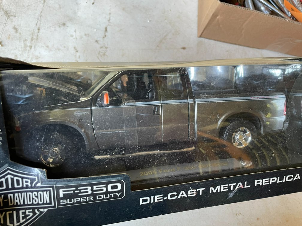 2004 Harley Davidson Ford F-350 Collector Truck