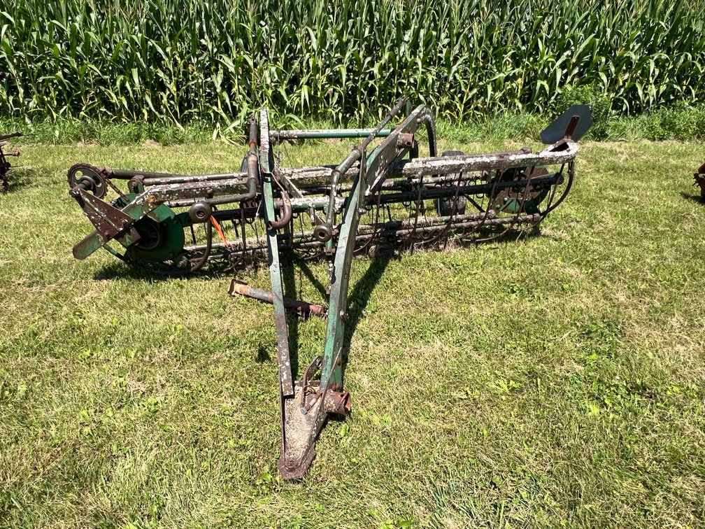 Oliver Side Rake