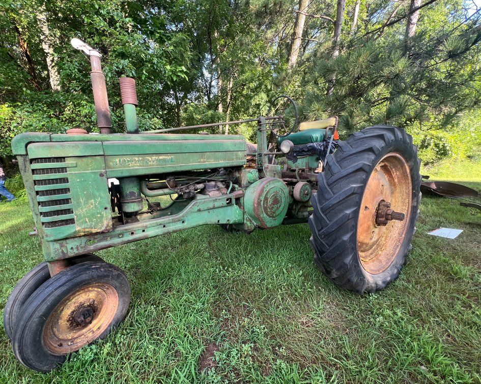 John Deere Model B