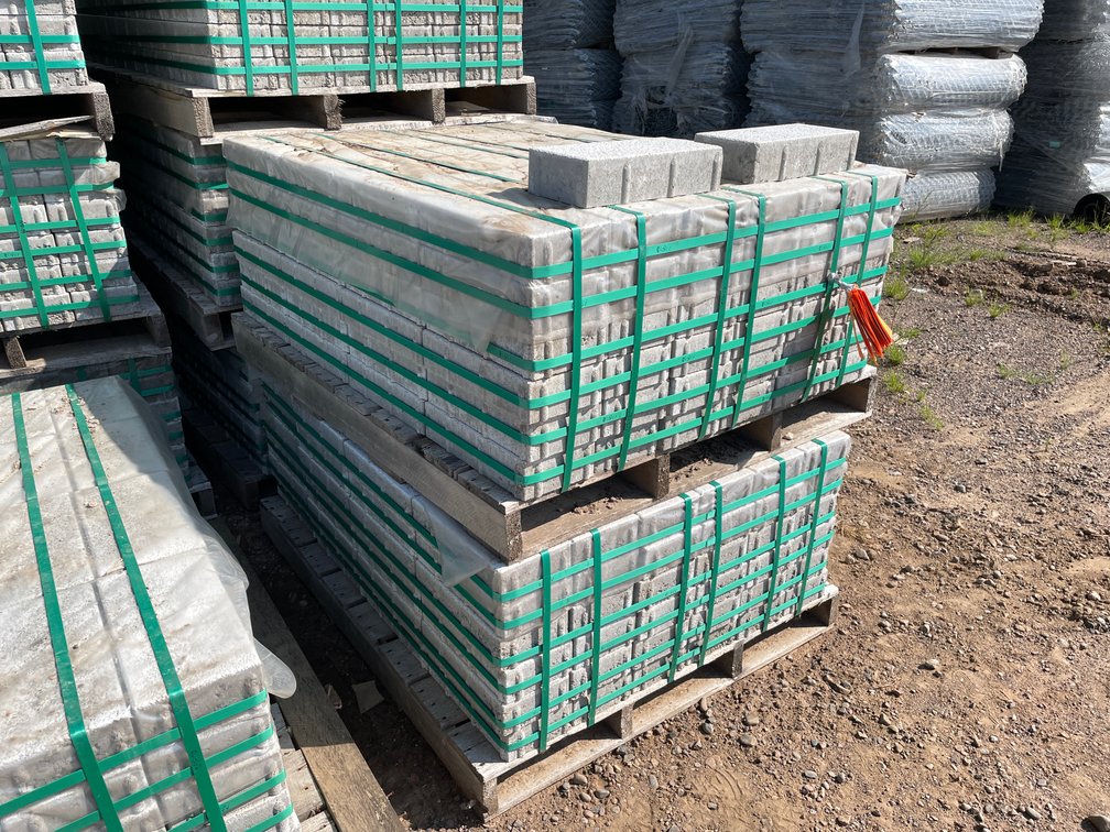 (2) Pallets of White Commercial Patio Pavers
