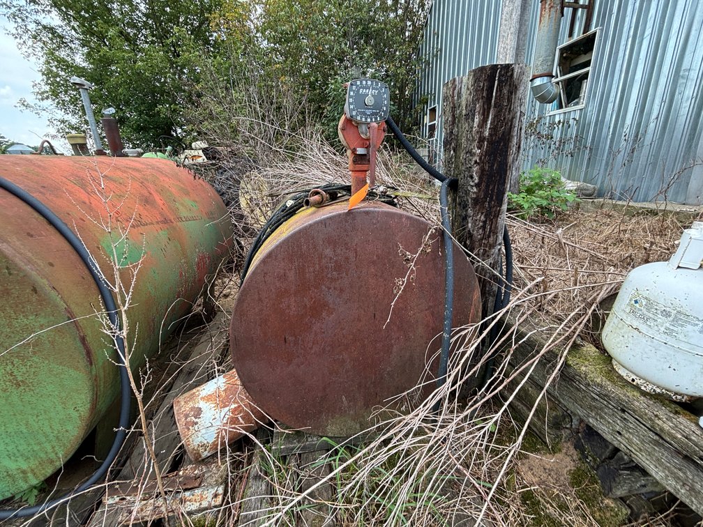 300 Gallon Gas Barrel