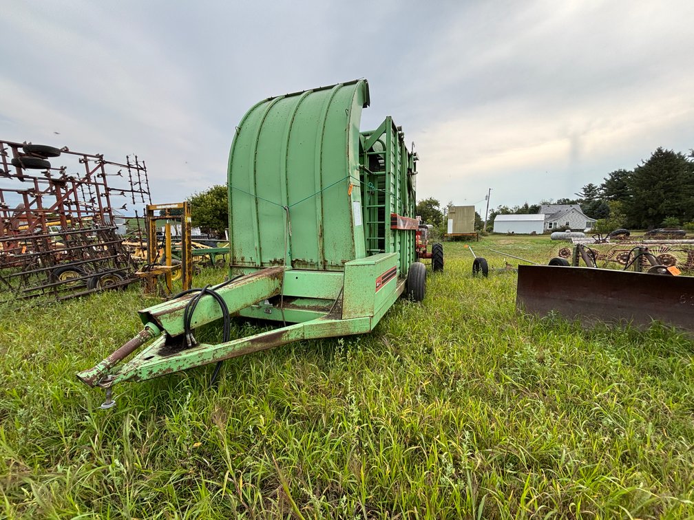 Owatonna 540 Stacker