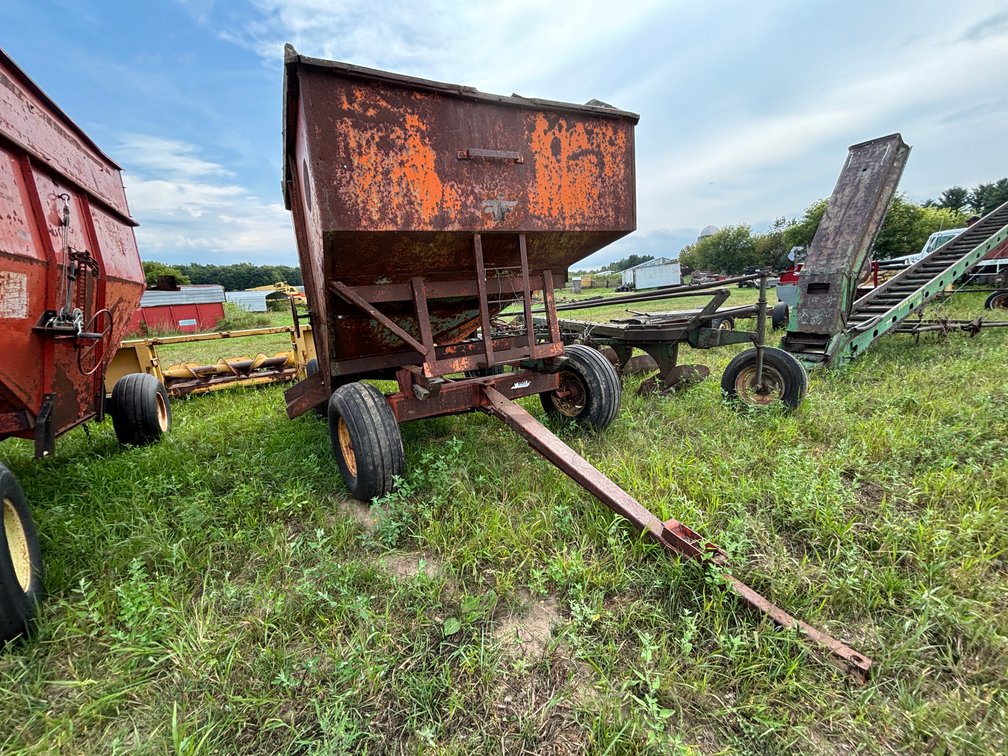 Farm & Fleet Gravity Box
