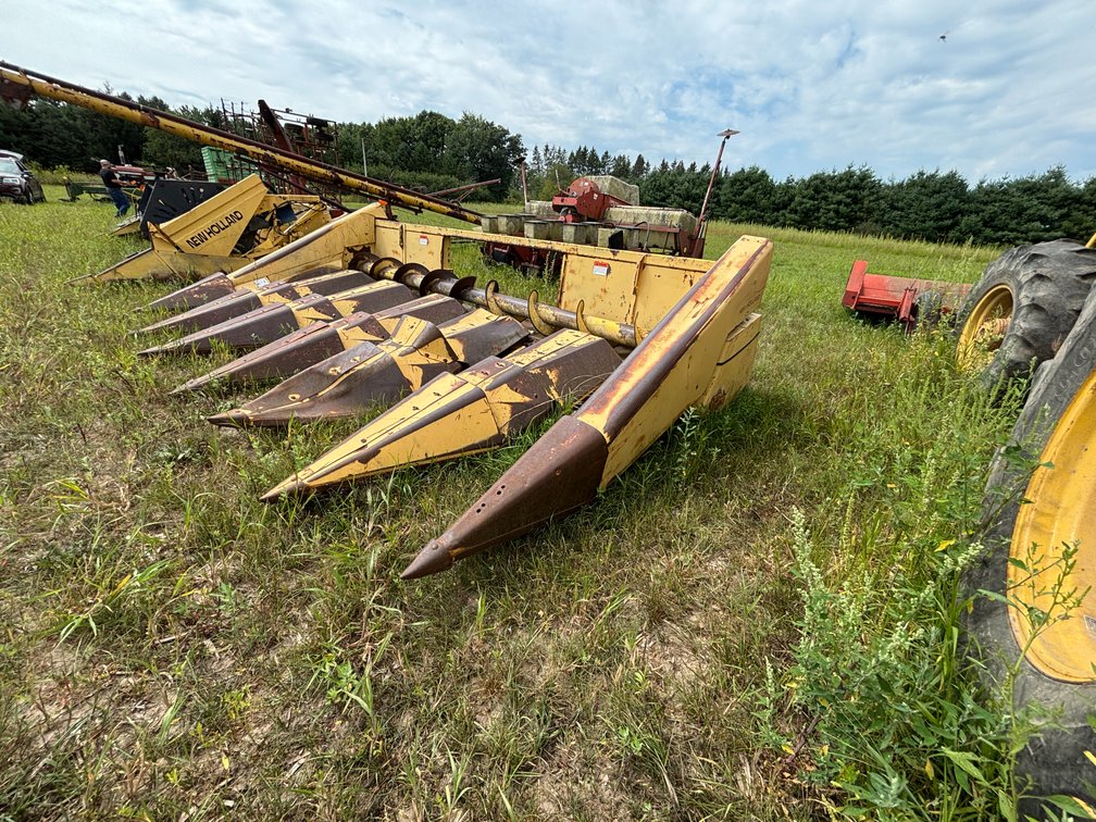 New Holland 974 Corn Head