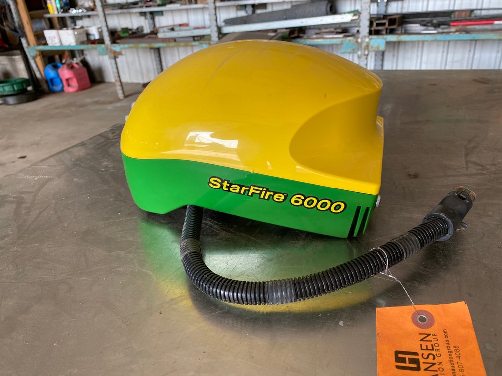 John Deere Starfire 6,000 GPS Receiver