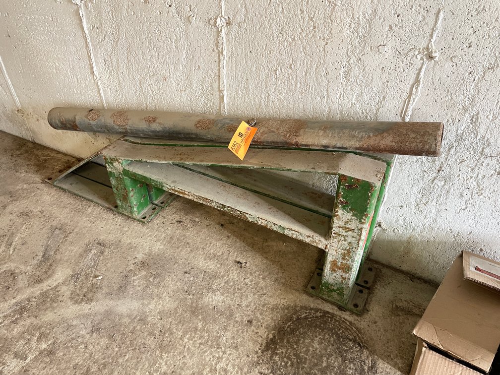 (2) Mounting Brackets