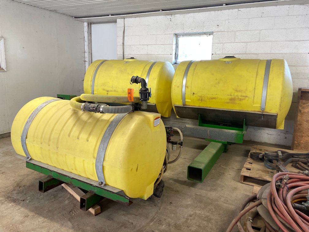 Fertilizer Tank Set Up For John Deere Tractor