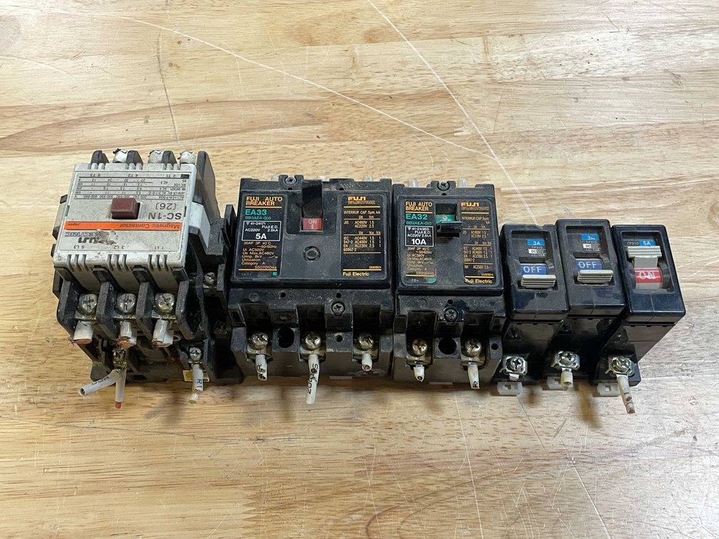 (6) Circuit Breakers (PR1)