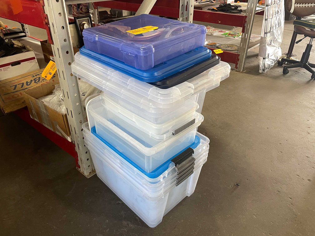(12) Assorted Totes (T4)