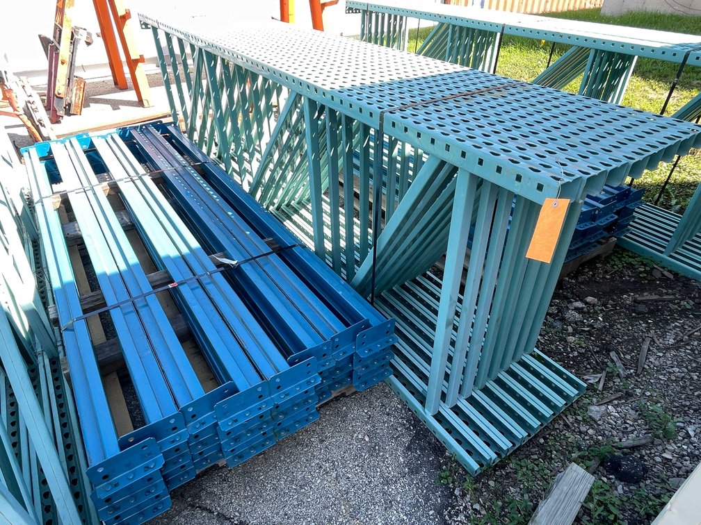Tear Drop Pallet Racking (SHED)