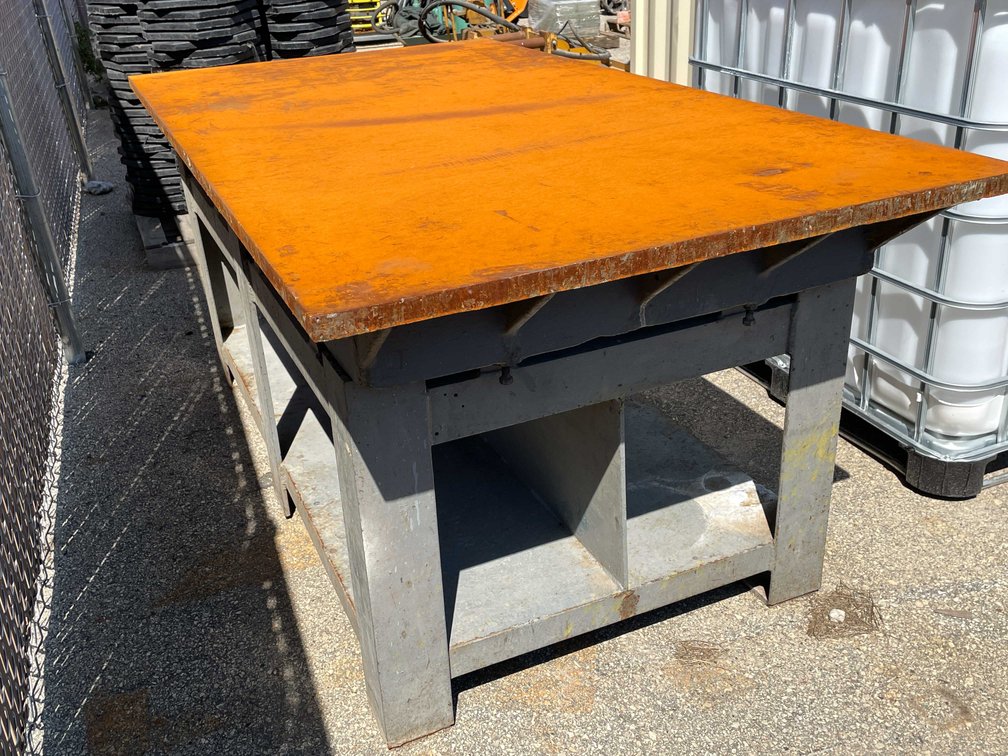 Cast Iron Layout Table (O6)