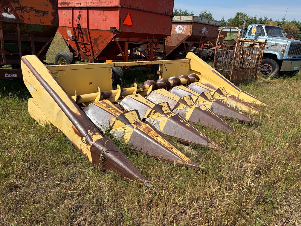 New Holland 974 Corn Head